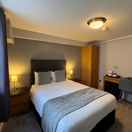 Spilman Hotel Carmarthen Exterior photo