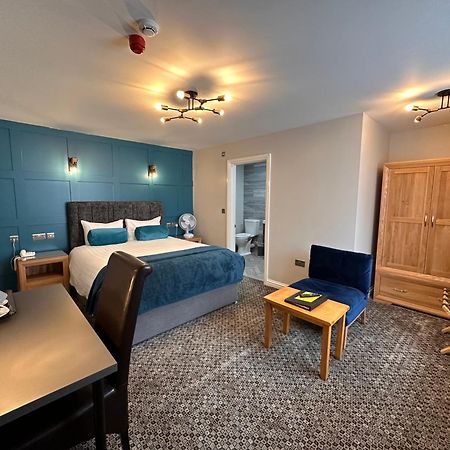 Spilman Hotel Carmarthen Exterior photo