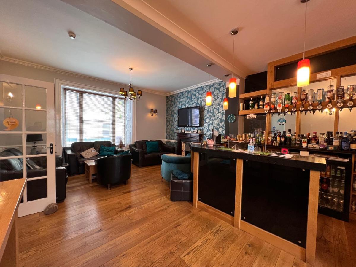 Spilman Hotel Carmarthen Exterior photo
