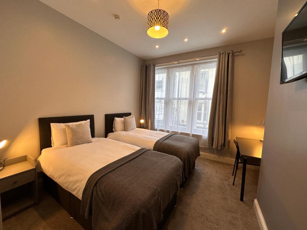 Spilman Hotel Carmarthen Exterior photo
