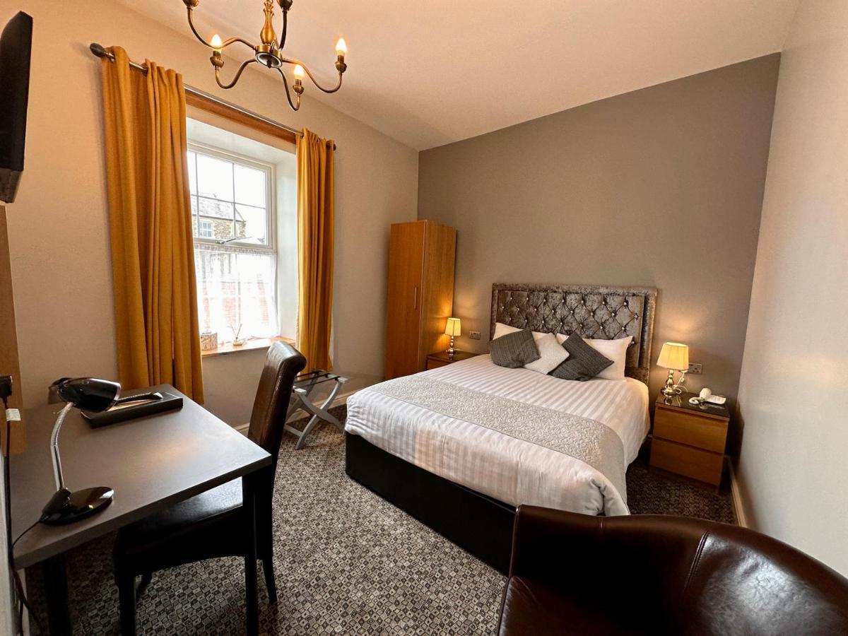 Spilman Hotel Carmarthen Exterior photo