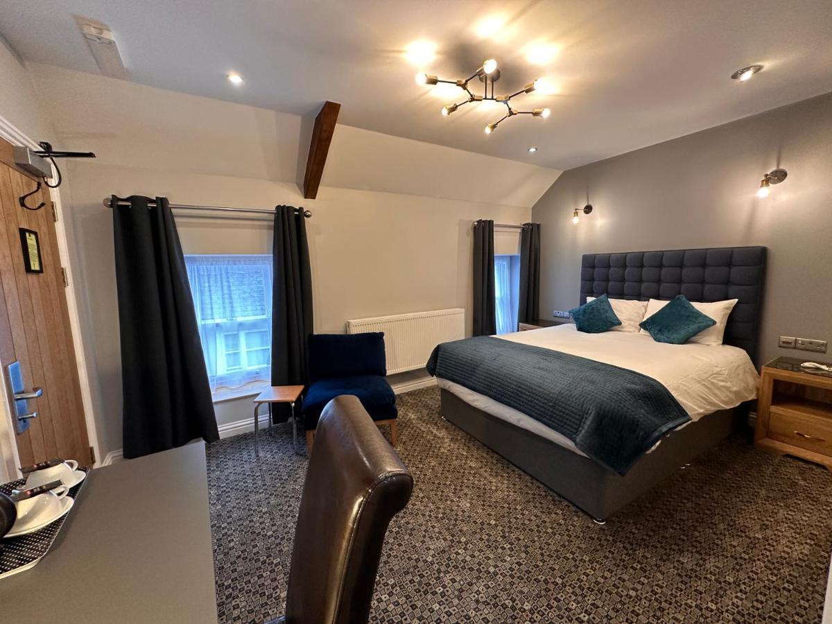 Spilman Hotel Carmarthen Exterior photo