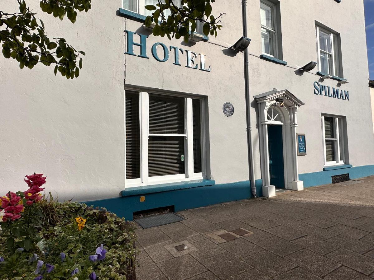 Spilman Hotel Carmarthen Exterior photo