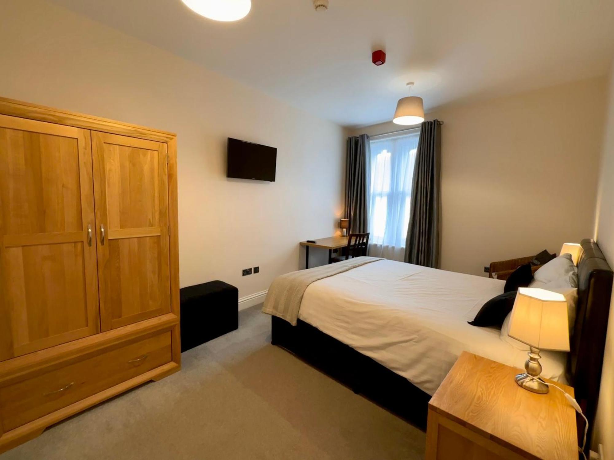Spilman Hotel Carmarthen Exterior photo