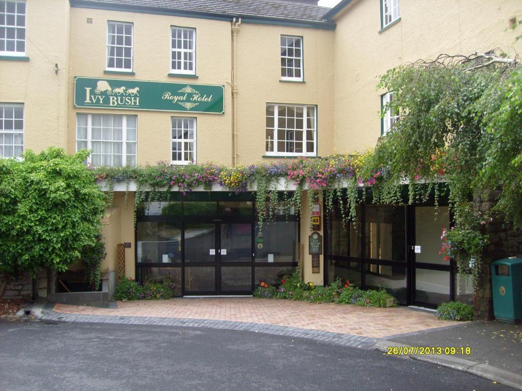 Spilman Hotel Carmarthen Exterior photo