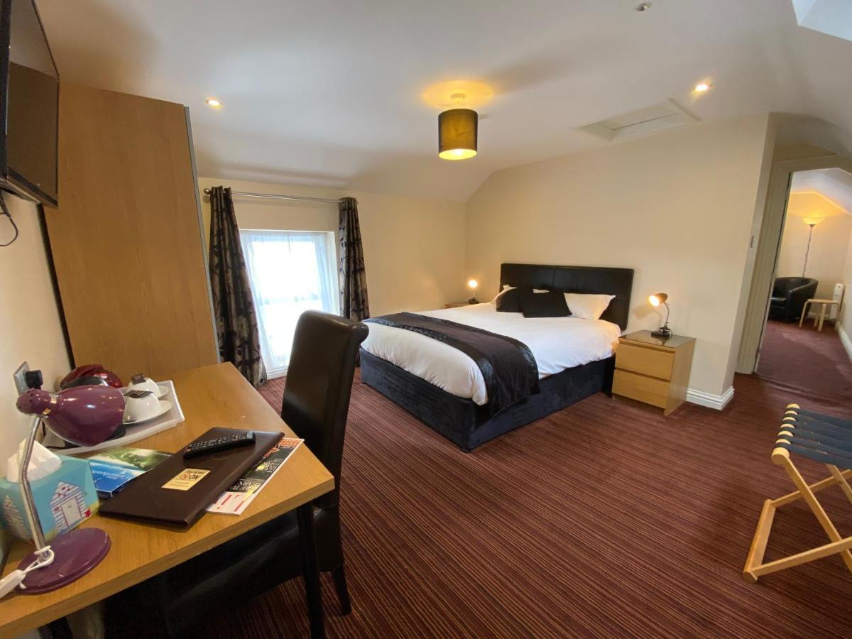 Spilman Hotel Carmarthen Exterior photo